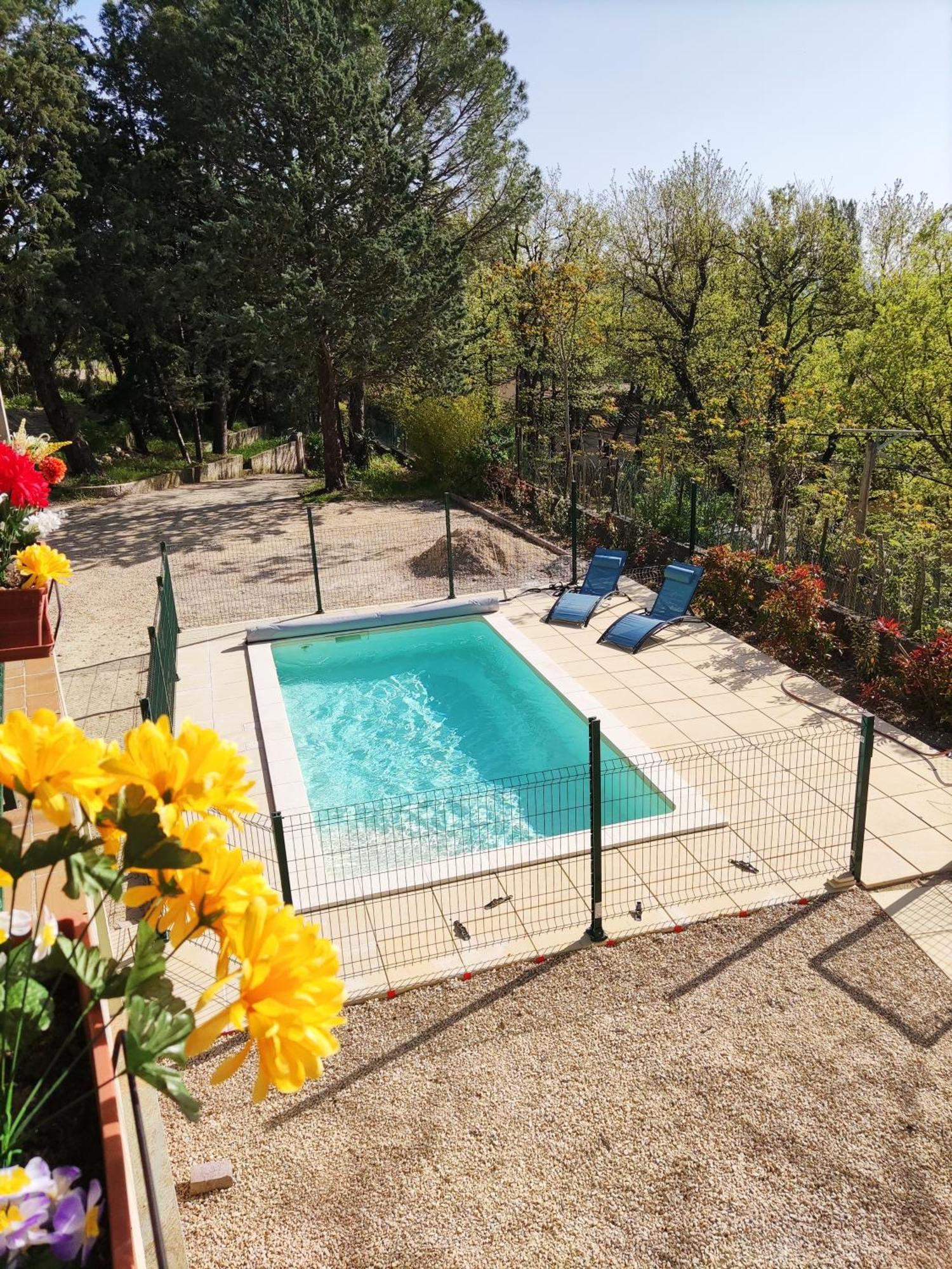 Maison Confortable A Ansouis Dans Le Luberon Esterno foto