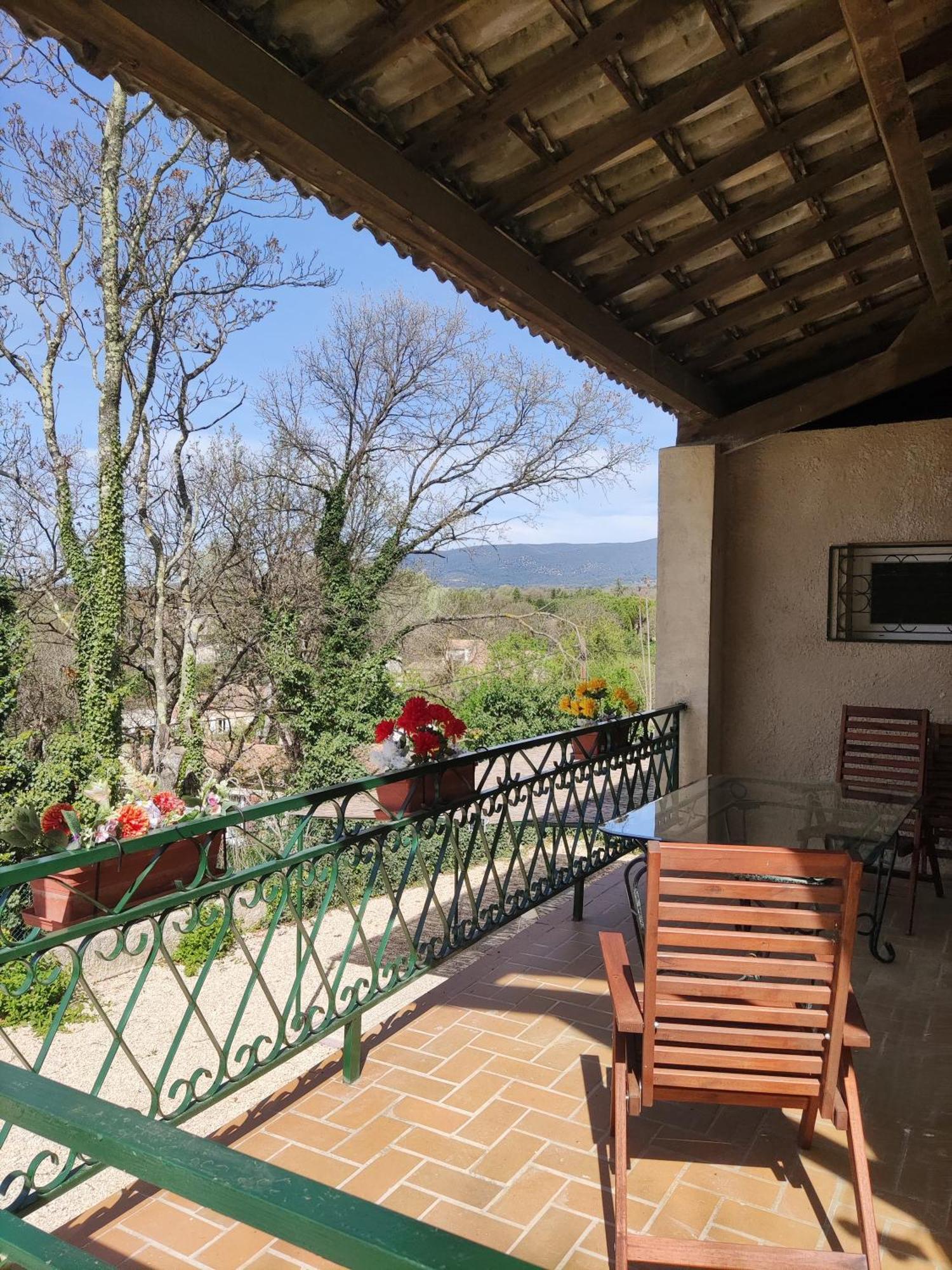 Maison Confortable A Ansouis Dans Le Luberon Esterno foto