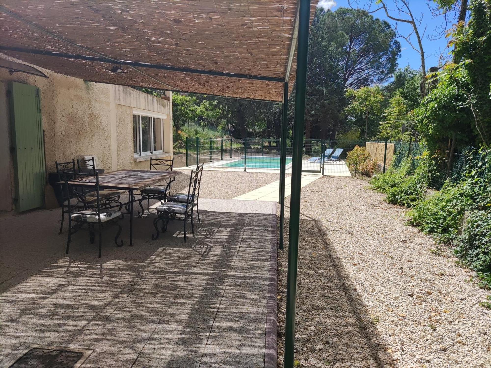 Maison Confortable A Ansouis Dans Le Luberon Esterno foto
